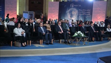 مؤتمر السكان والتنمية.. وزيرا الصحة والشباب يشاركان في جلسة «دور الثقافة والرياضة في بناء الهوية الوطنية»