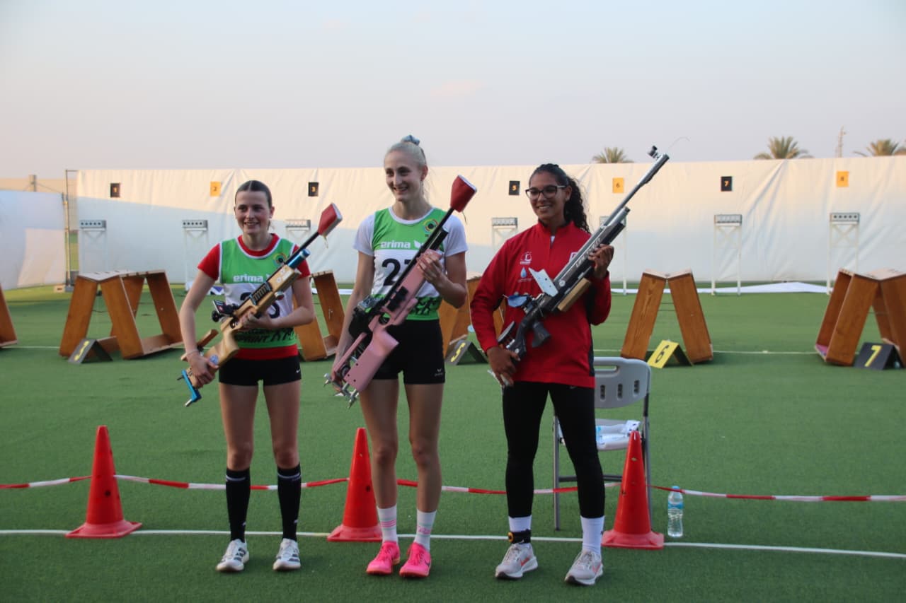 الرماية المصرية تحصد ثمار دعم الدولة.. مصر تتألق بثلاث ميداليات في بطولة العالم