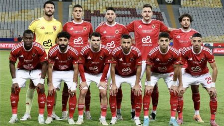 دوري أبطال أفريقيا.. تغيير حكام مباراة الأهلي والجيش الملكي المغربي