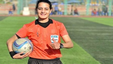 الكرة النسائية.. أية عنتر حكما لمباراة الأهلي والبنك وآية عبدالحكيم للزمالك وإنبي