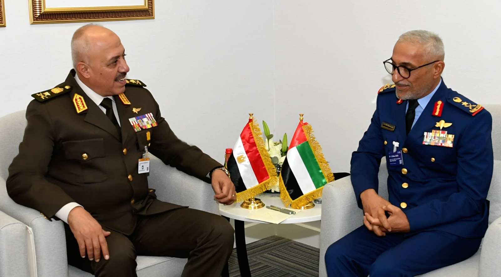 رئيس الأركان يعود إلى أرض الوطن عقب مشاركته فى فعاليات معرض "دبى الدولى للطيران 2025"