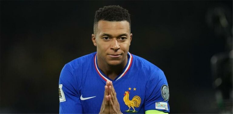 مبابي يثير الجدل بعد مغادرته معسكر منتخب فرنسا