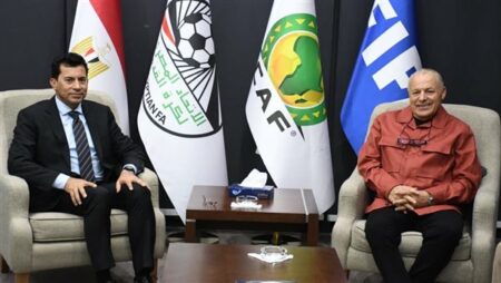 وزير الرياضة يلتقي أبو ريدة لدعم المنتخبات القومية والناشئين واكتشاف الموهوبين وزير الرياضة يلتقي أبو ريدة لدعم المنتخبات القومية والناشئين واكتشاف الموهوبين