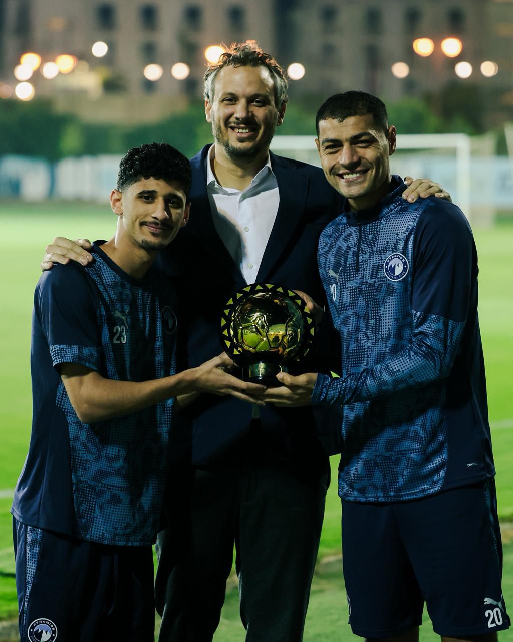 بيراميدز يحتفل بجوائز الأفضل في أفريقيا