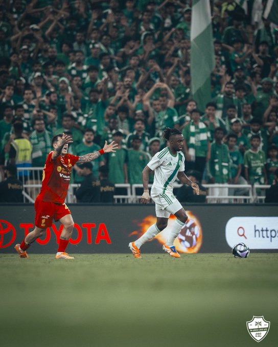 القادسية يسيطر وأهلي جدة يفوز فى مباراة مثيرة بالدوري السعودي