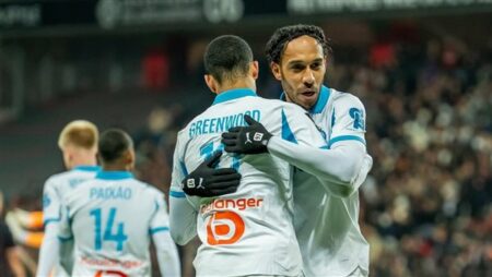 في غياب محمد عبدالمنعم.. مارسيليا يكتسح نيس بخماسية في الدوري الفرنسي