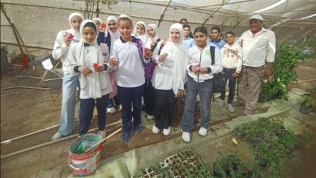 بحوث جنوب سيناء يستقبل وفود طلابية لتعزيز التعلم التطبيقي في البيئات الصحراوية بحوث جنوب سيناء يستقبل وفود طلابية لتعزيز التعلم التطبيقي في البيئات الصحراوية