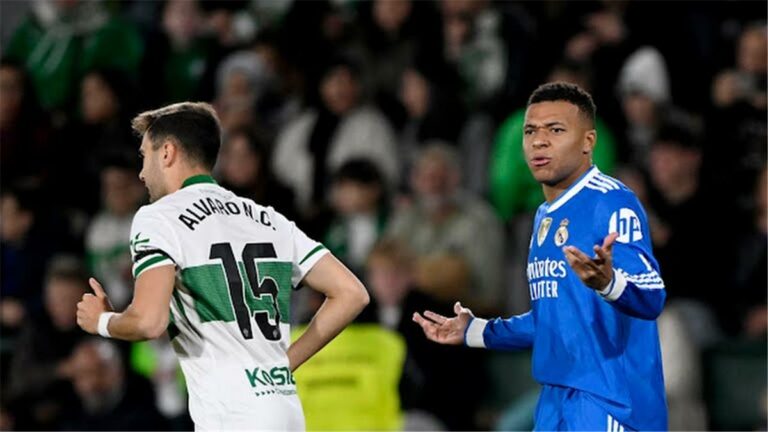 مبابي يحتج على حكم مباراة ريال مدريد وإلتشي