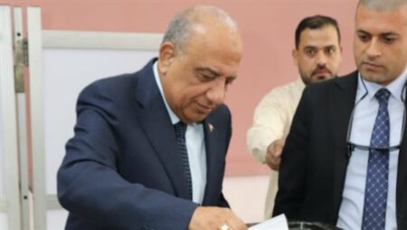 انتخابات مجلس النواب 2025.. وزير الكهرباء يدلي بصوته بمدرسة المنارة بمدينة نصر