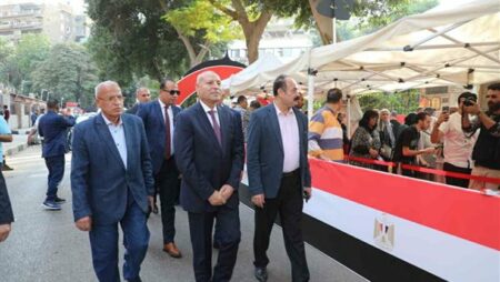 انتخابات النواب 2025.. محافظ القاهرة يتفقد محيط عدد من اللجان لمتابعة سير التصويت