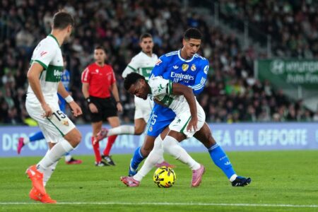 خبير تحكيمي يوضح مدى صحة هدف بيلينجهام المثير للجدل في مباراة ريال مدريد وإلتشي