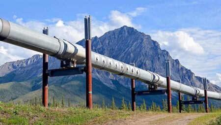 اتفاق بين أوتاوا وألبرتا يمهد لخط نفطي جديد نحو ساحل المحيط الهادئ اتفاق بين أوتاوا وألبرتا يمهد لخط نفطي جديد نحو ساحل المحيط الهادئ