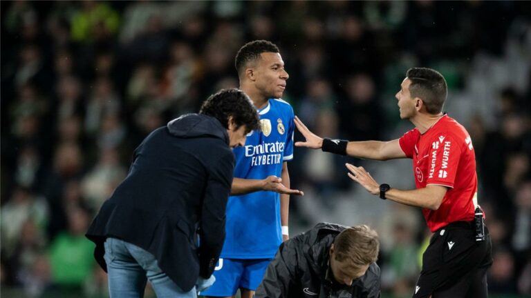 مبابي يهين حكم مباراة ريال مدريد وإلتشي.. وعقوبة محتملة