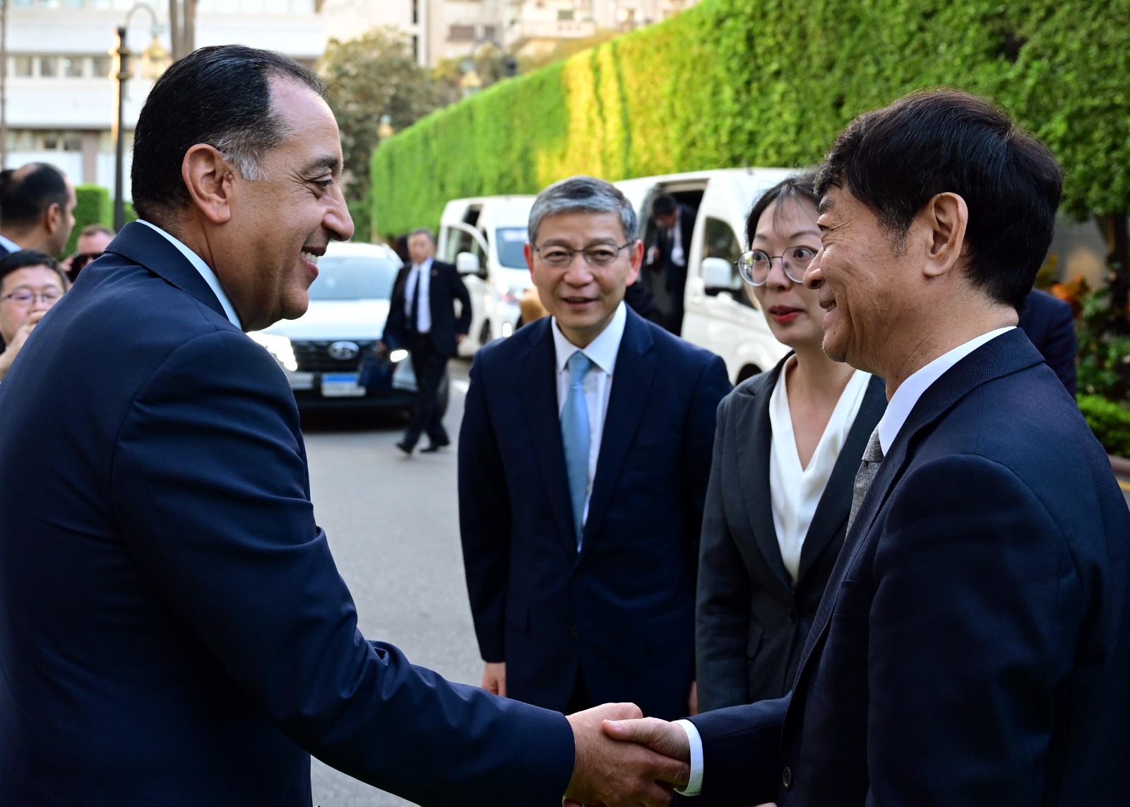 مدبولي يلتقي نائب رئيس "المجلس الوطني للمؤتمر الاستشاري السياسي للشعب الصيني".. صور