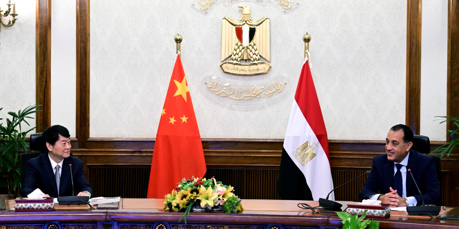 مدبولي يلتقي نائب رئيس "المجلس الوطني للمؤتمر الاستشاري السياسي للشعب الصيني".. صور