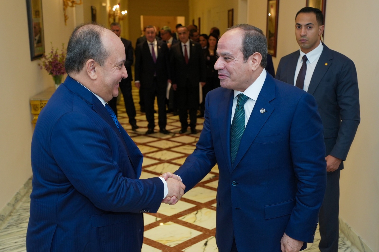 زيادة الاستثمارات المتبادلة تتصدر مباحثات السيسي والوزير الأول للجزائر