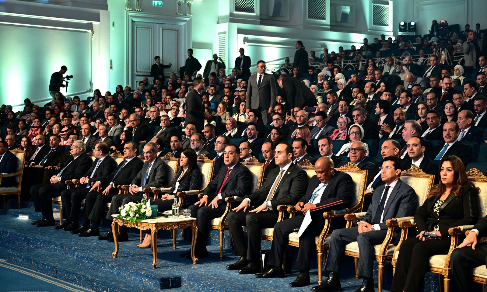 رئيس الوزراء يشارك في فعاليات الملتقى السنوي السادس للهيئة العامة للرعاية الصحية.. صور