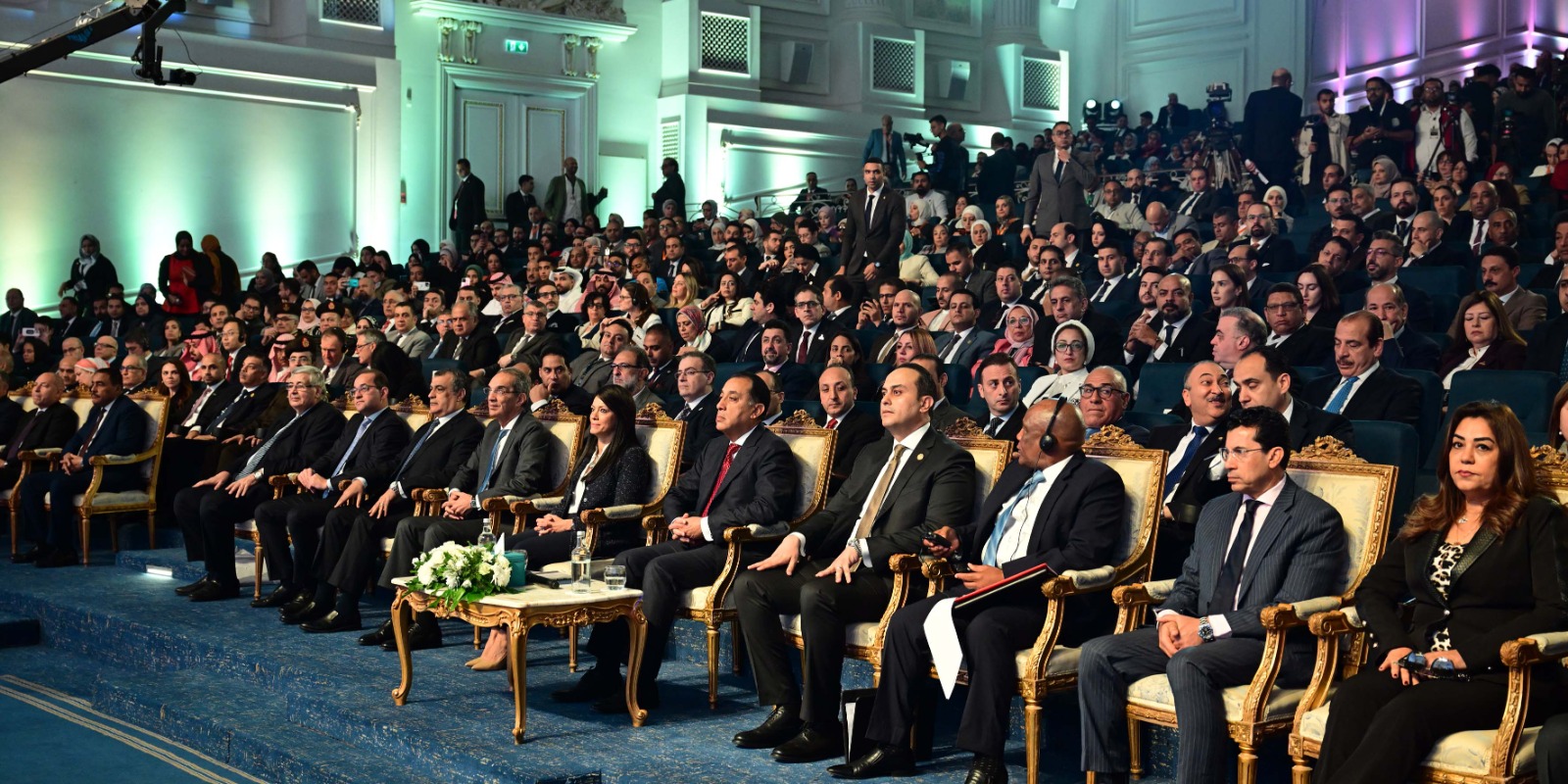 رئيس الوزراء يشارك في فعاليات الملتقى السنوي السادس للهيئة العامة للرعاية الصحية.. صور