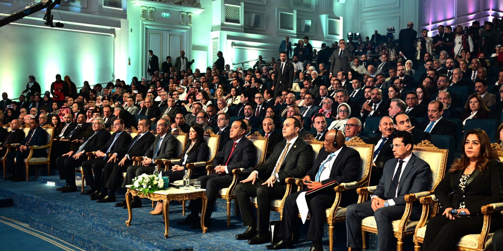 رئيس الوزراء يشارك في فعاليات الملتقى السنوي السادس للهيئة العامة للرعاية الصحية.. صور