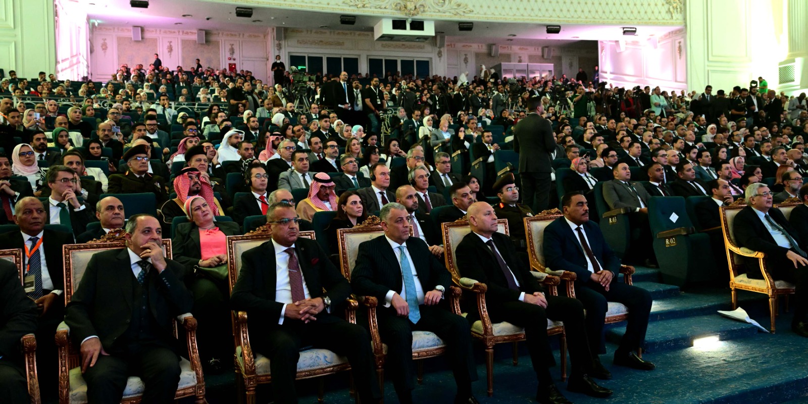 رئيس الوزراء يشارك في فعاليات الملتقى السنوي السادس للهيئة العامة للرعاية الصحية.. صور