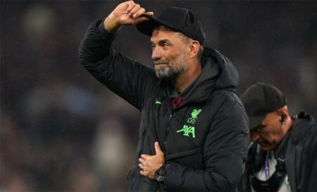 تصريح كلوب يوضح موقفه من خلافة سلوت والعودة إلى ليفربول