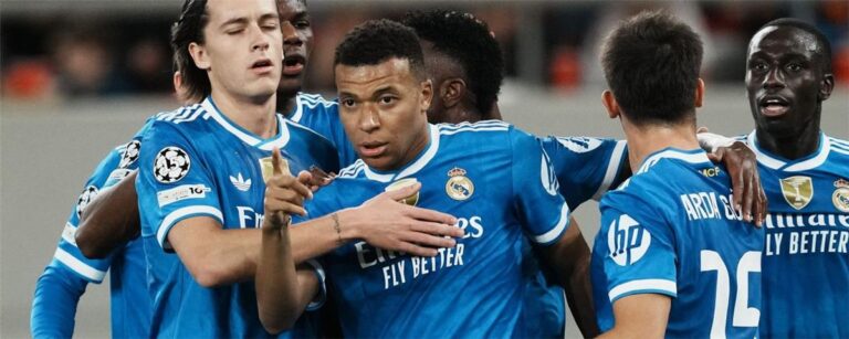 أصبحنا متحدين.. رد قاطع من نجم ريال مدريد على شائعات الخلاف مع ألونسو