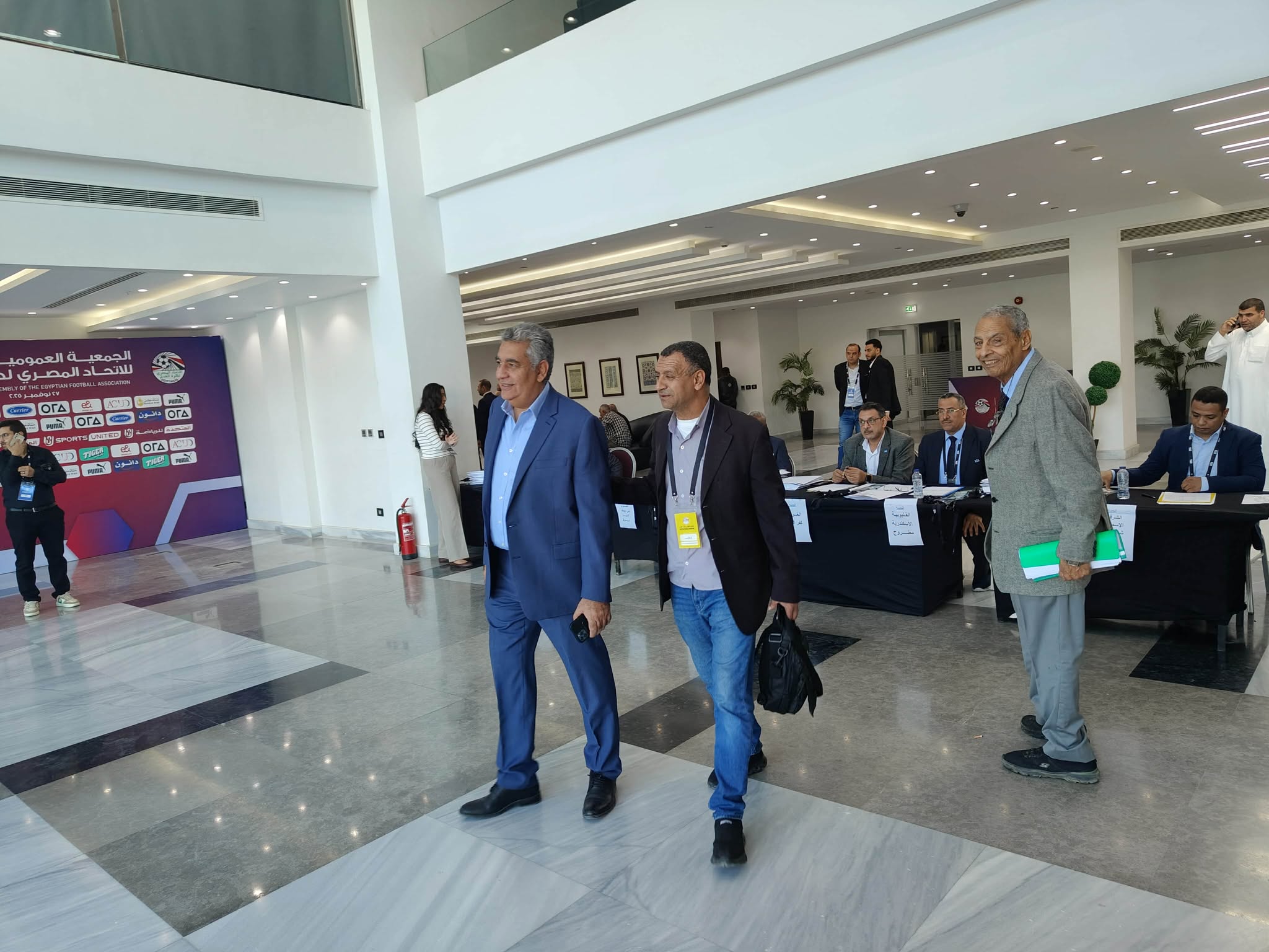 No description available.