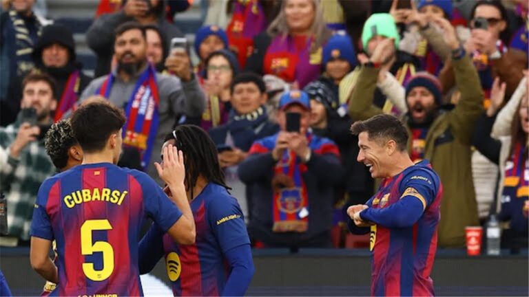 لاعب برشلونة يرفض عرض باريس سان جيرمان ويقترب من التجديد