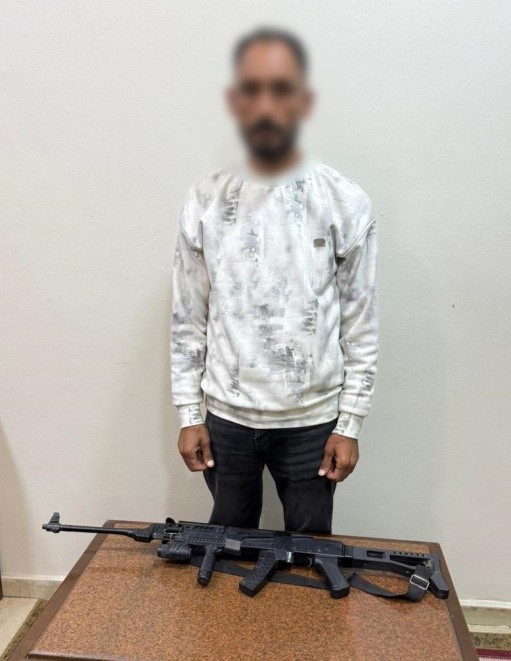 الداخلية تضبط شخصًا ظهر بمقطع فيديو يحمل سلاحًا بلاستيكيًا أثناء احتفال انتخابي بالشرقية