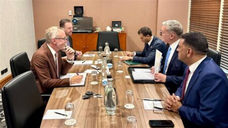 وزير البترول يبحث أوجه التعاون الفني بين قطاع التعدين المصري وغرب أستراليا