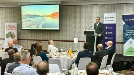 وزير البترول يعلن أمام الشركات الأسترالية حزمة حوافز جديدة لجذب الاستثمار في قطاع التعدين