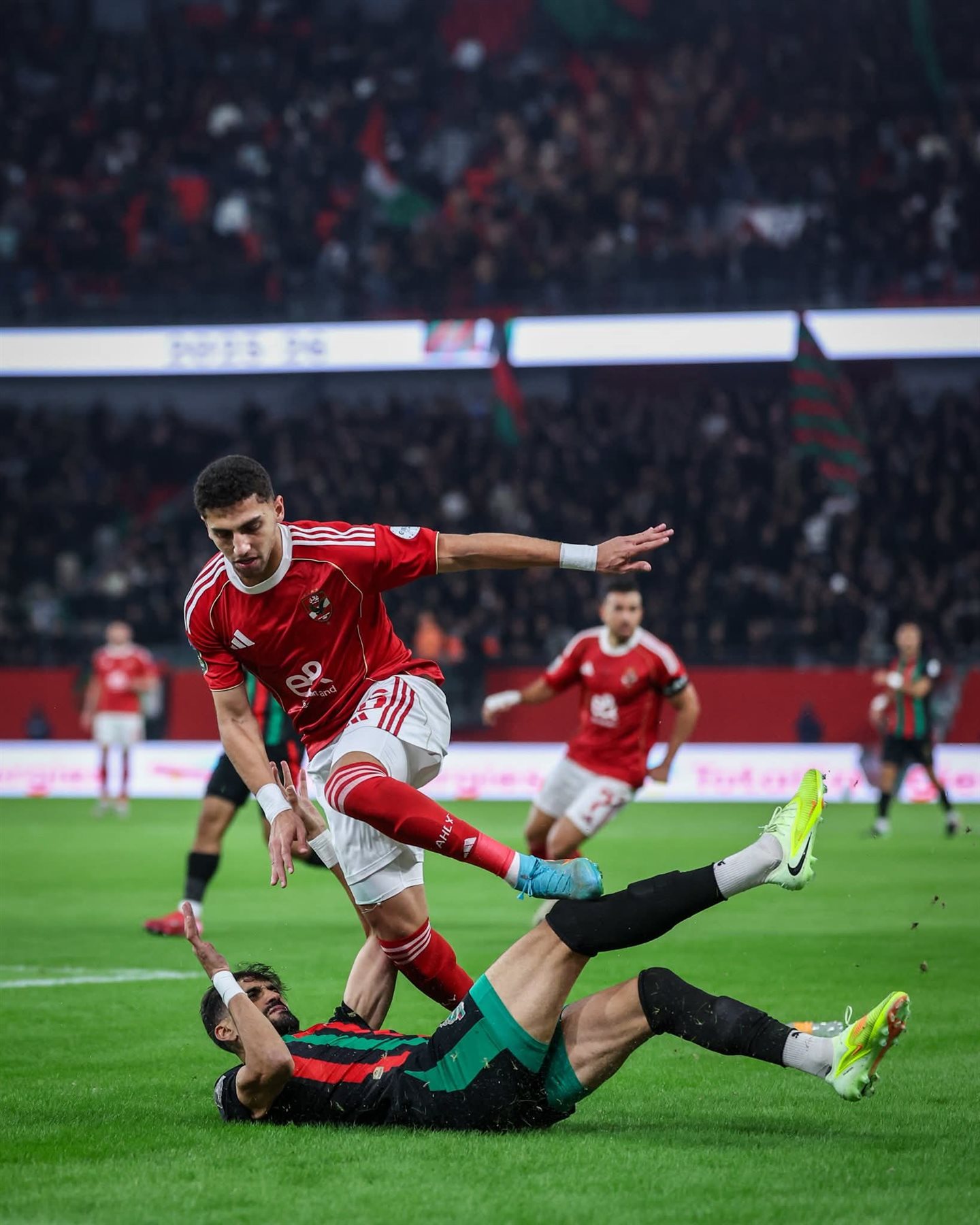 دوري أبطال أفريقيا.. الأهلي يتعادل مع الجيش الملكي ويتصدر المجموعة
