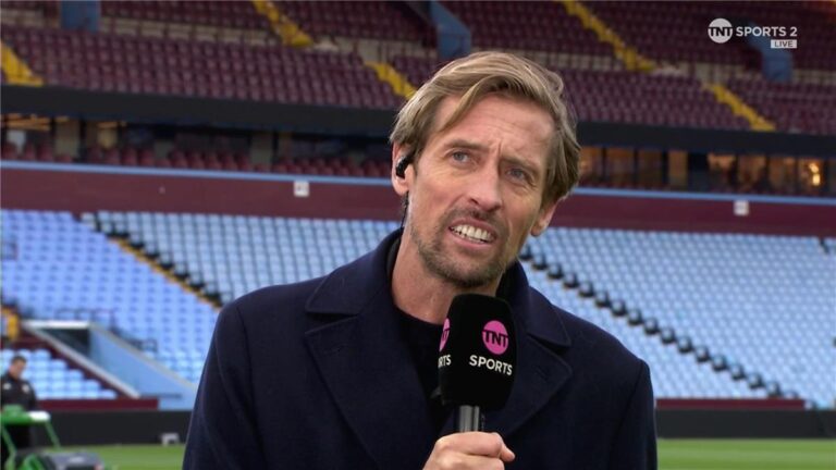 بيتر كراوتش: محمد صلاح مُذنب.. وليفربول لديه مشكلة عميقة بيتر كراوتش: محمد صلاح مُذنب.. وليفربول لديه مشكلة عميقة