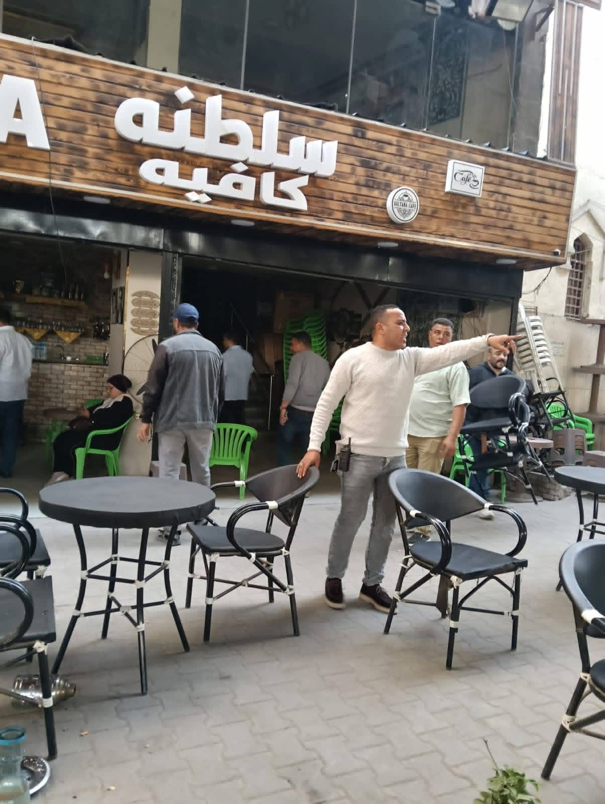 محافظة الجيزة ترفع 1100 حالة إشغال وتعدٍ من الباعة والمحال والمقاهي