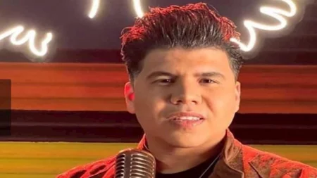 00 ألف.. عمر كمال يعلن عن مسابقة جديدة لألبومه المثير للجدل