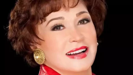 لبلبة بإطلالة أنيقة في اليوم الثالث من مهرجان القاهرة السينمائي