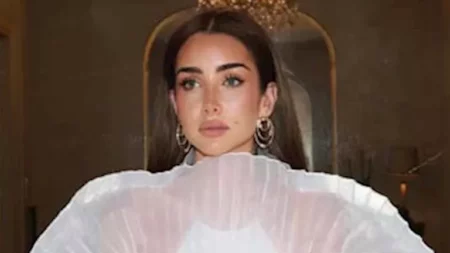 هنا الزاهد بإطلالة جذابة.. ما سر اللوك؟