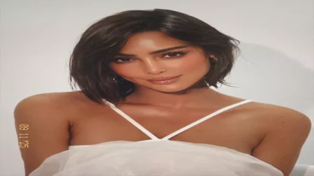 بجوار النيل.. بسمة بوسيل توثق تجربتها داخل حمام الثلج