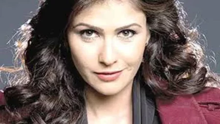 9 صور ومعلومات عن إطلالة بسمة في أحدث ظهور لها