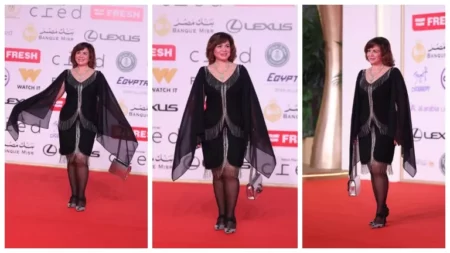 إلهام شاهين تخطف الأنظار بإطلالة جريئة في سابع أيام "القاهرة السينمائي"