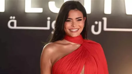بعد مشهدها مع عمرو يوسف في "السلم والثعبان 2".. 20 صورة لـ أسماء جلال