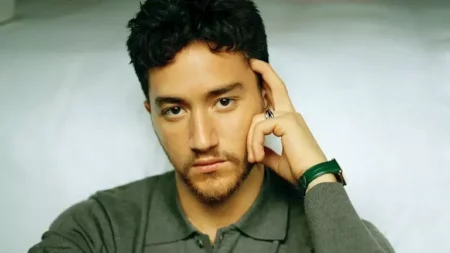 أحمد مالك بإطلالة أنيقة في فعاليات رابع أيام مهرجان القاهرة