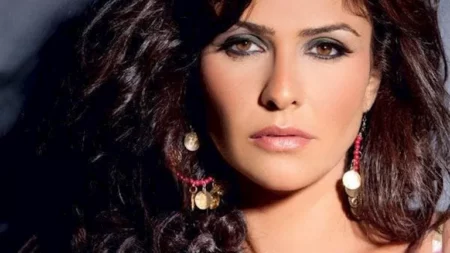 فستان أنيق ومجوهرات بتوقيع عزة فهمي.. إطلالة جذابة لـ بسمة فستان أنيق ومجوهرات بتوقيع عزة فهمي.. إطلالة جذابة لـ بسمة