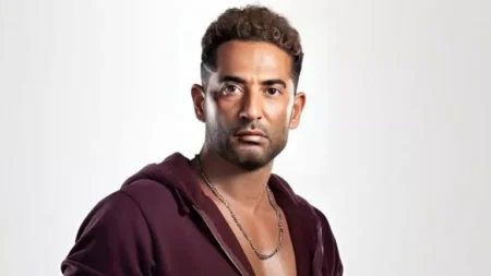 عمرو سعد يروج لفيلم "الست" وينشر صورا من الكواليس