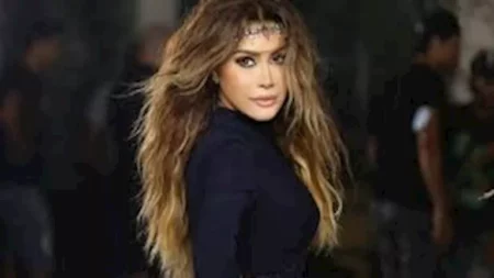"جرأة وأناقة".. نوال الزغبي تتألق بالأسود في أحدث ظهور