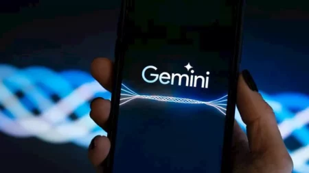 جوجل تعلن نهاية Google Assistant واستبداله بـ Gemini على أجهزتها.. ما القصة؟