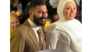 "قمر بالحجاب وشبه والدها".. تعليقات الجمهور على ابنة محمد هنيدي في حفل عقد قرانها