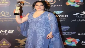 سلاف فواخرجي تنشر صورا من تكريمها في ملتقى التميز والإبداع