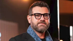 عمرو يوسف يوجه رسالة لـ محمد صلاح .. ماذا قال؟