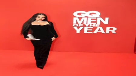 هيفاء وهبي بفستان مُلفت.. أجرأ إطلالات في حفل "GQ MEN of the YEAR"